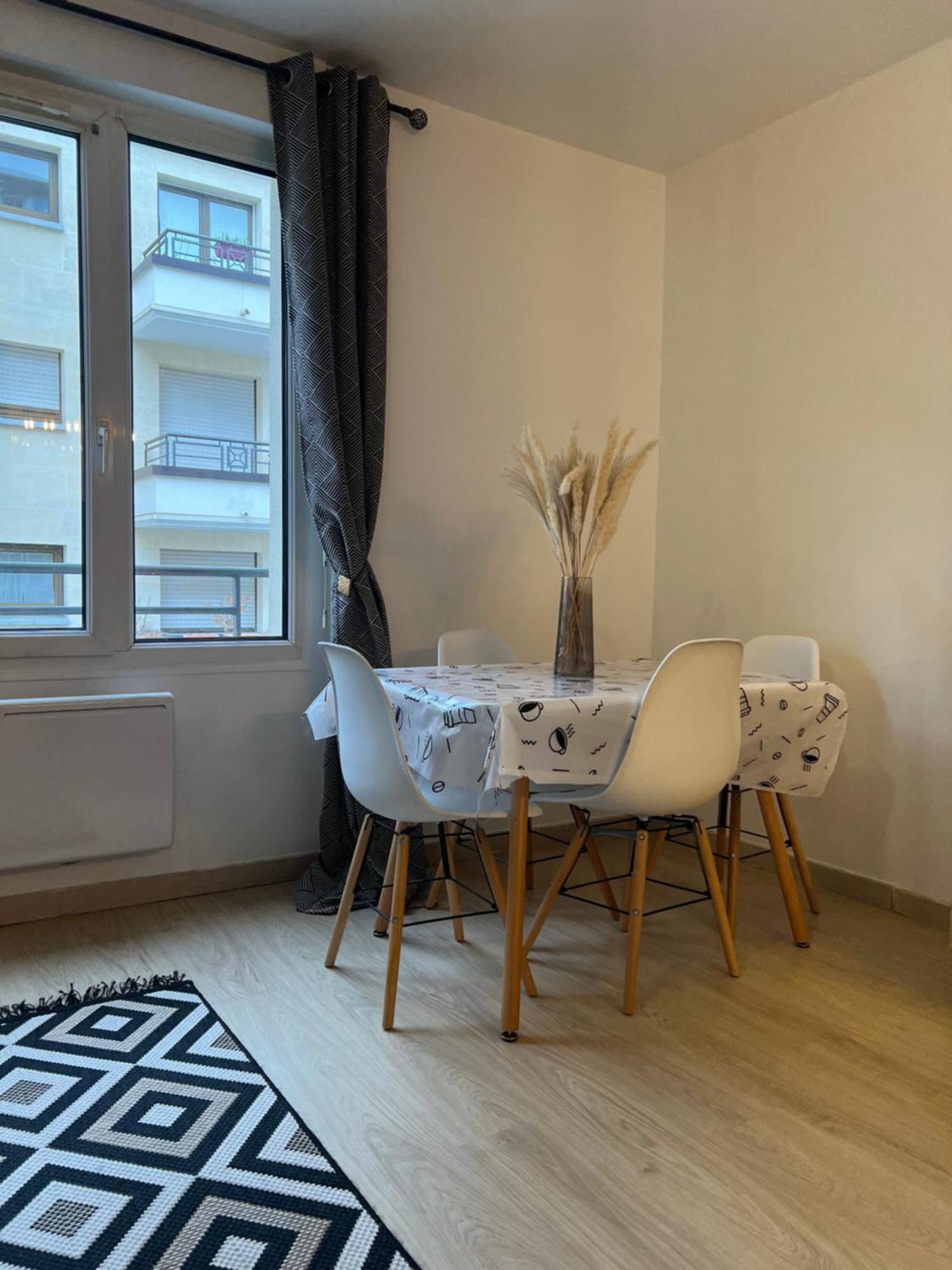 Appartement Lumineux A 2 Pas D'Enghien Montmorency Kültér fotó